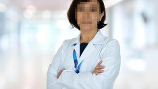 Daha önce de hastanın karnında sargı bezi unutmuştu! O doktordan bir vukuat daha…