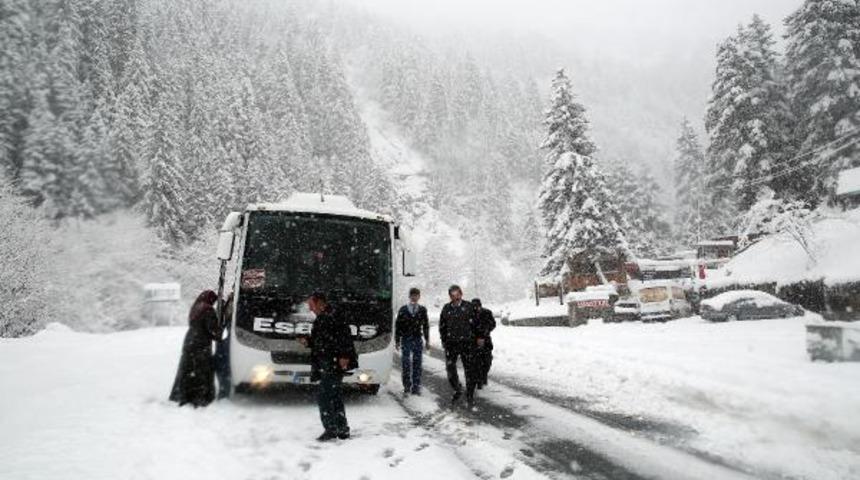 Rize’de 38 köy yolu ulaşıma kapandı