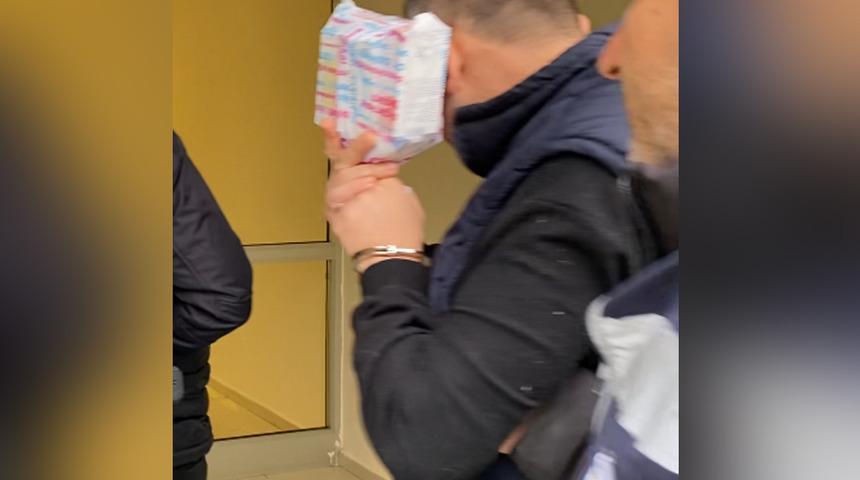 Koltukta uyuyan kadına iğrenç taciz: O anları kaydetti! Mailine gelen videoyu izleyince...