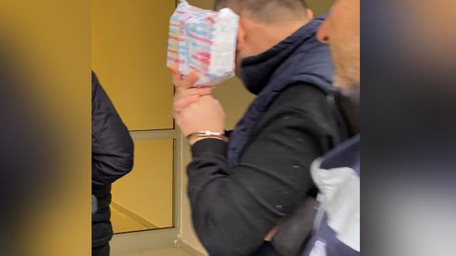 Koltukta uyuyan kadına iğrenç taciz: O anları kaydetti! Mailine gelen videoyu izleyince...