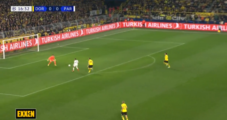 Bu arenanın adı Şampiyonlar Ligi! Mbappe'nin şutunu uçarak kurtardı, stadyum gol olmuş gibi sevindi G2