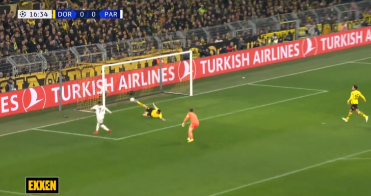 Bu arenanın adı Şampiyonlar Ligi! Mbappe'nin şutunu uçarak kurtardı, stadyum gol olmuş gibi sevindi G5