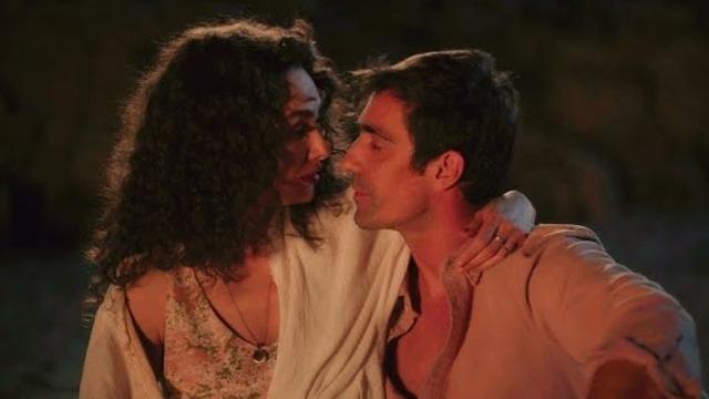 İbrahim Çelikkol, Birce Akalay’a omzunu öperek teşekkür etti! O anlar sosyal medyayı salladı