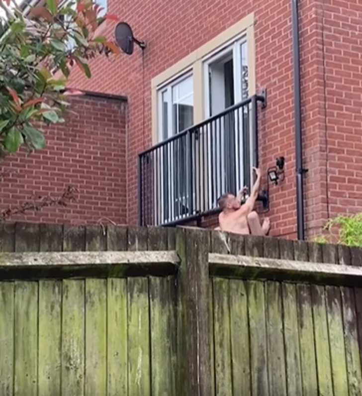 Kocası eve erken gelince tüm planları alt üst oldu! Sevgilisini balkondan kaçırmak zorunda kaldı...  O anlar sosyal medyada gündem oldu G5