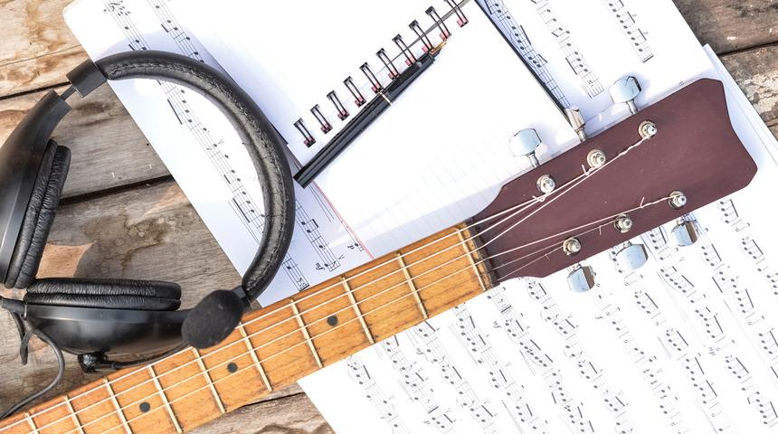 Şarkı nasıl yazılır? Şarkı yazmak kolay mı, şarkı yazmak için gerekenler nelerdir?