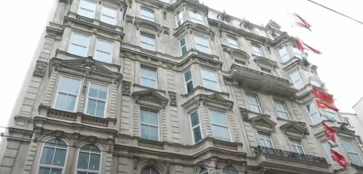 İstiklal Caddesi'ndeki 126 yıllık tarihi bina icradan satılık! 6 yıl önce 450 milyona satılamamıştı... İşte 2023'te Rumeli Han için istenen rakam G3