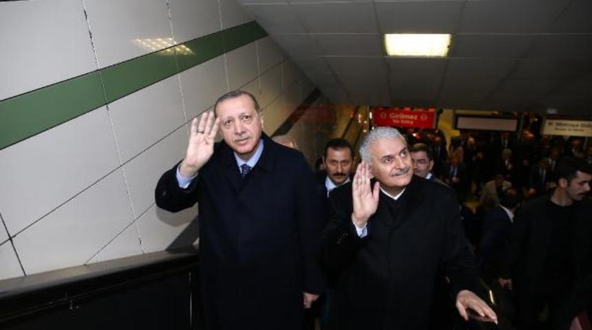 Erdoğan ilk sürücüsüz metro ile Üsküdar'dan Ümraniye'ye gitti