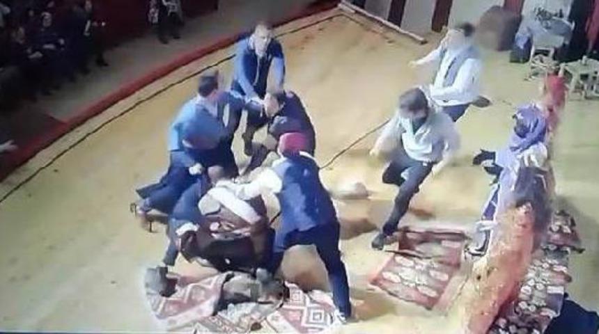 Darp edilen tiyatrocunun organizatör firmayı tehdit ettiği iddiası