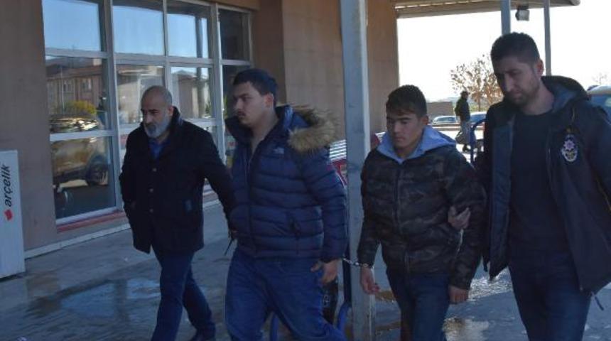 Tekirdağ'da 4 Afgan'ı gasbeden şüpheliler tutuklandı