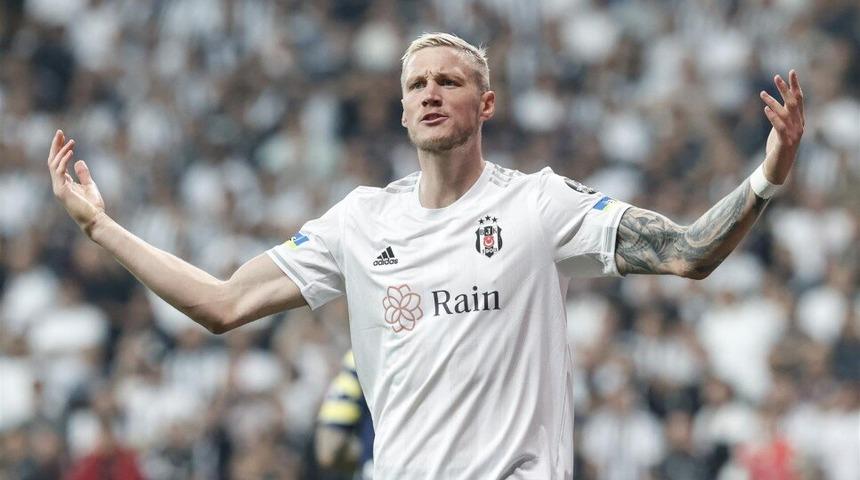 "Hasan Arat, Weghorst transferini veto etti" haberleri sonrası Beşiktaş'tan açıklama!