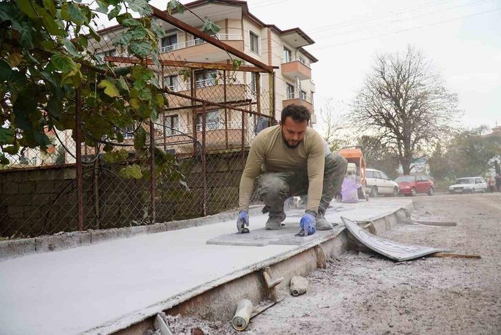 Altınova Belediyesi’nde ilçede asfaltlama çalışması G2