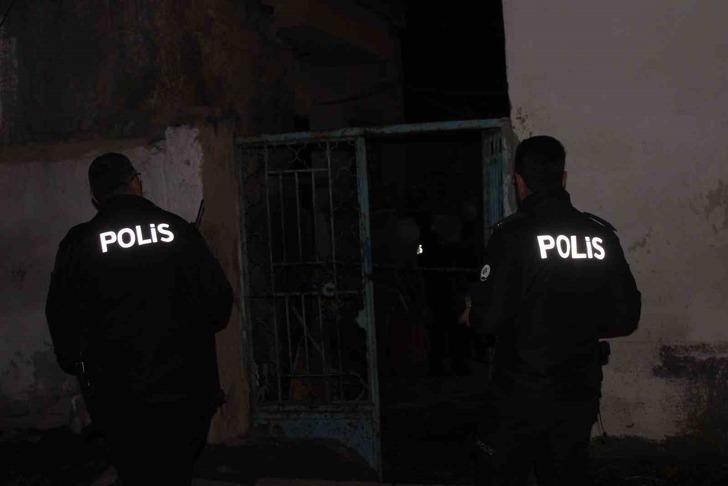 Dini nikahlı eşi tarafından tüfekle vurulan kadın yaralandı G2