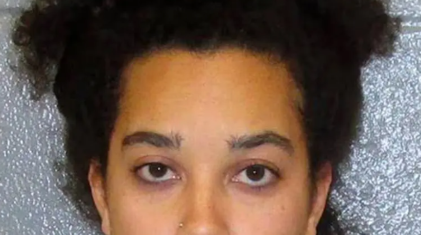 Durumundan şüphelenen anne adım adım oğlunu takip etti! Arabada öğretmeniyle cinsel ilişki yaşarken yakaladı