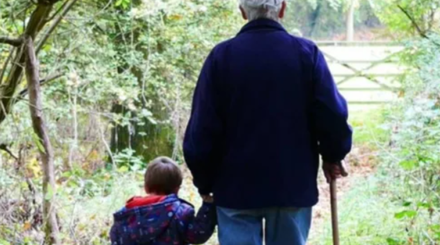 Torunun kendisine benzemediğini söyleyen dede DNA testi yaptırdı! Sonuç şoke etti... Meğerse oğlunun biyolojik babası değilmiş