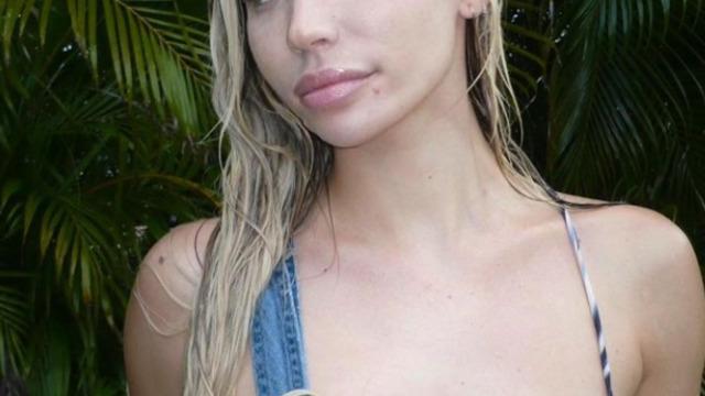 Sosyal medya fenomeni  Rara Knupps'un cinsellik itirafı şoke etti! Birliktelik yaşadığı en yaşlı erkeği anlattı...Sadece 10 saniye sürdü