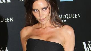 Victoria Beckham göğüs büyütme hamlesinden rahatsız! Yıllar sonra itiraf etti