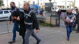 Sahte Cumhuriyet altınlarıyla kuyumcuları dolandırdı! Son girdiği yerde...