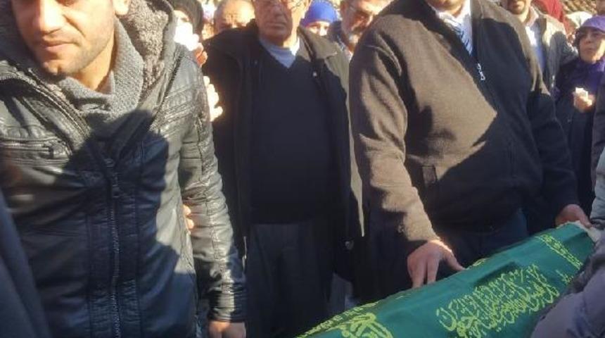İstanbul'da ölen inşaat işçisi, Samsun'da toprağa verildi