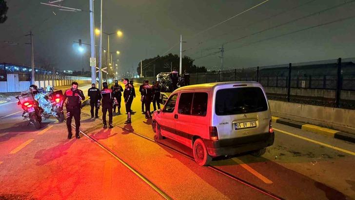 Sakarya’da hafif ticari araç yunus ekibine çarptı: 4 yaralı G2