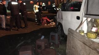 Tır, köfte ekmek yiyen müşterilerin arasına daldı: 5 yaralı