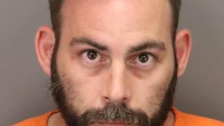 Mide bulandıran olay! Kafe çalışanı müşterileri izlemek için tuvalete gizli kamera kurdu... Müstehcen görüntüler cep telefonundan çıktı