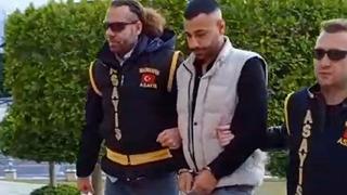 Cinayetten aranıyordu, yakalandığı yer herkesi şoke etti!