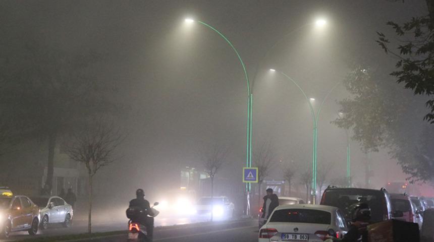 Diyarbakır'da uçuşlara 'sis' engeli!  Görüş mesafesi 10 metreye kadar düştü