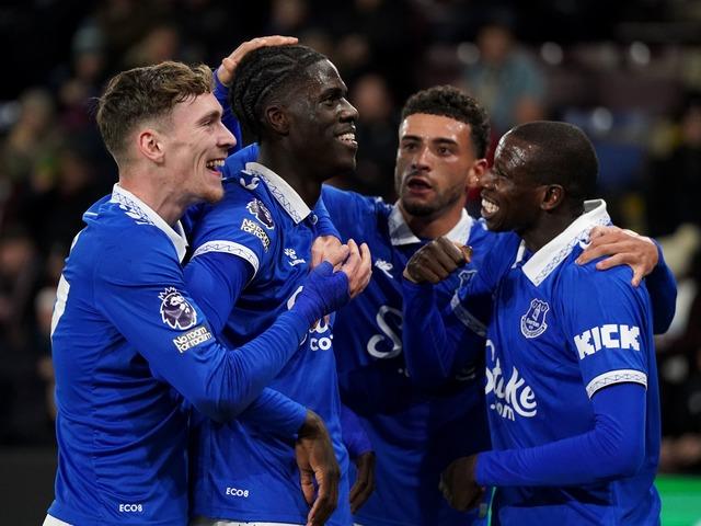 Puan silme cezası Everton'a yaradı!