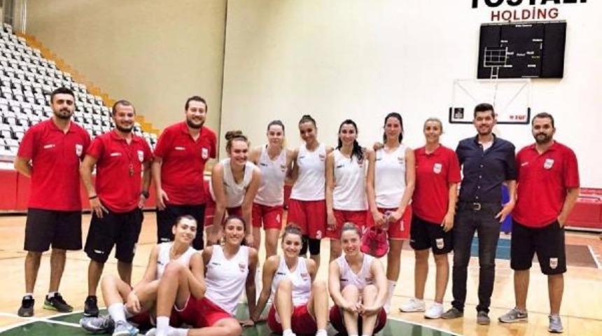 Mersin Basketbol Takımı, 'Osmaniye takımına sahip çık' pankartıyla sahaya çıktı