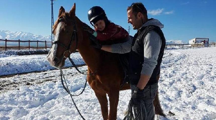 Van'da Olimpik Binicilik Merkezi'ne yoğun ilgi
