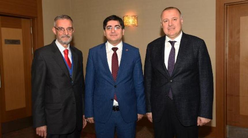 Arabuluculuk Daire Başkanı Hakan Öztatar " Adalete hızlı erişimin adı 'Arabuluculuk'tur" dedi.