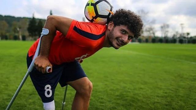 Survivor'a damga vurmuştu! Ampute Futbol Milli Takımı'nın yıldızı Barış Telli nişanlandı! O isim yalnız bırakmadı