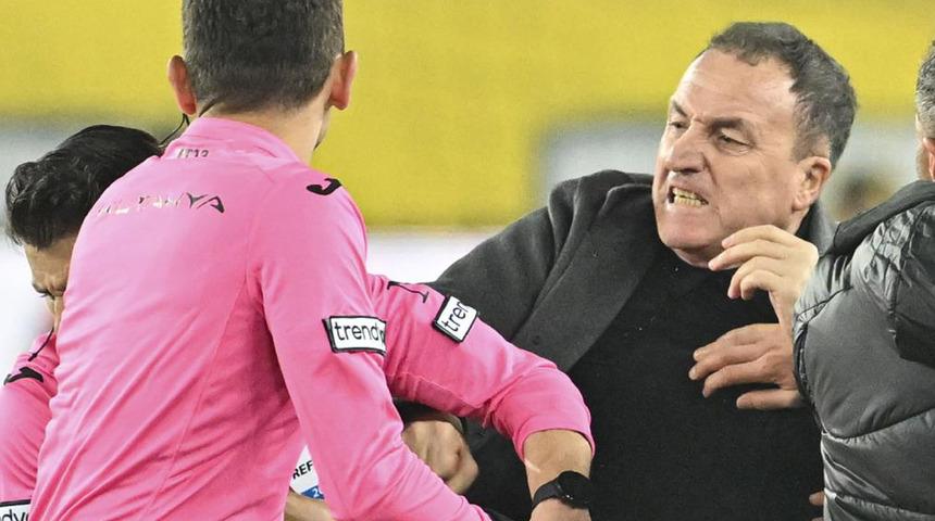 MKE Ankaragücü taraftarından voleybol takımına destek