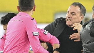 MKE Ankaragücü taraftarından voleybol takımına destek