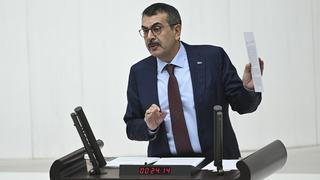 Milli Eğitim Bakanı Tekin'den muhafeletin tepkilerine yanıt: Sizin tarikat cemaat dediğiniz, bizim STK dediğimiz yapılarla protokol yapmaya devam edeceğiz