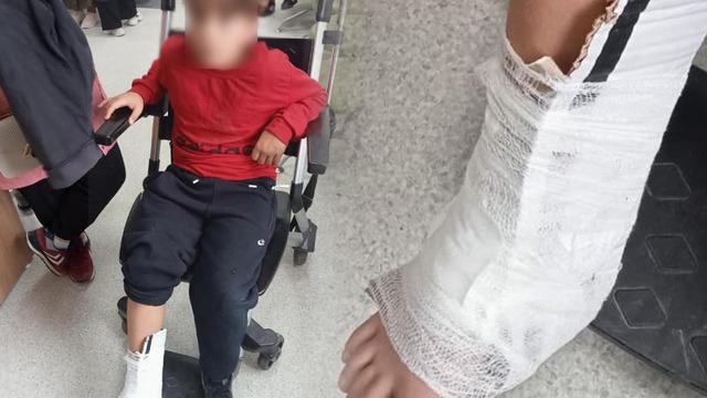 Yer: Trabzon! Çocuğun bileğine sarıp eve yolladılar: '2023'ün Türkiye'sinde bu karton nedir?'