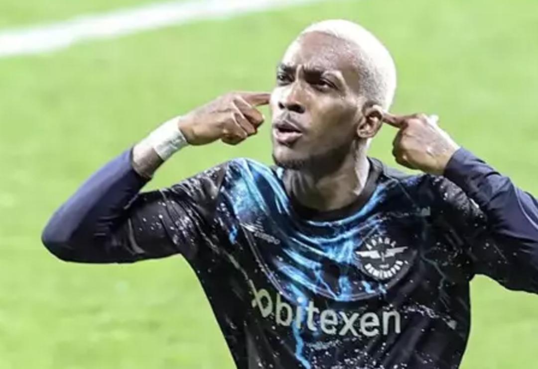 Murat Sancak ile Onyekuru arasındaki gerilim tırmanıyor! Onyekuru'nun cevabı sonrası Murat Sancak tekrar konuştu! ''Şeref yoksunu, hadsiz, nank&ouml;r!''