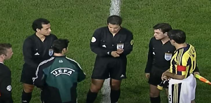 Sparta Prag eşleşmesi 19 sene öncesini hatırlattı! Ümit Özat her şeyden habersiz anlatmış, uzun seneler unutulmamıştı... G4