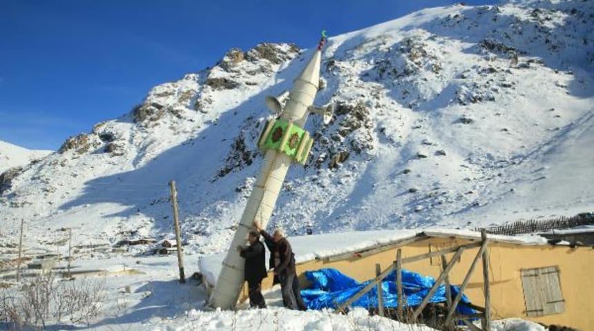 Rize'nin sıra dışı geleneği: Çığ yıkmasın diye minareyi yatırdılar