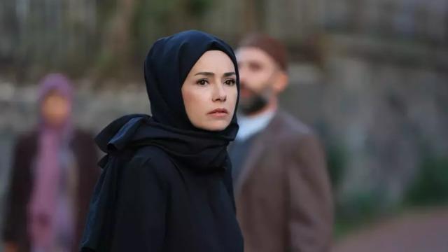 KIZIL GONCALAR 1. BÖLÜM CANLI İZLE! Kızıl Goncalar dizisi ilk bölüm konusu nedir, oyuncuları kimler? 18 Aralık FOX TV yayın akışı