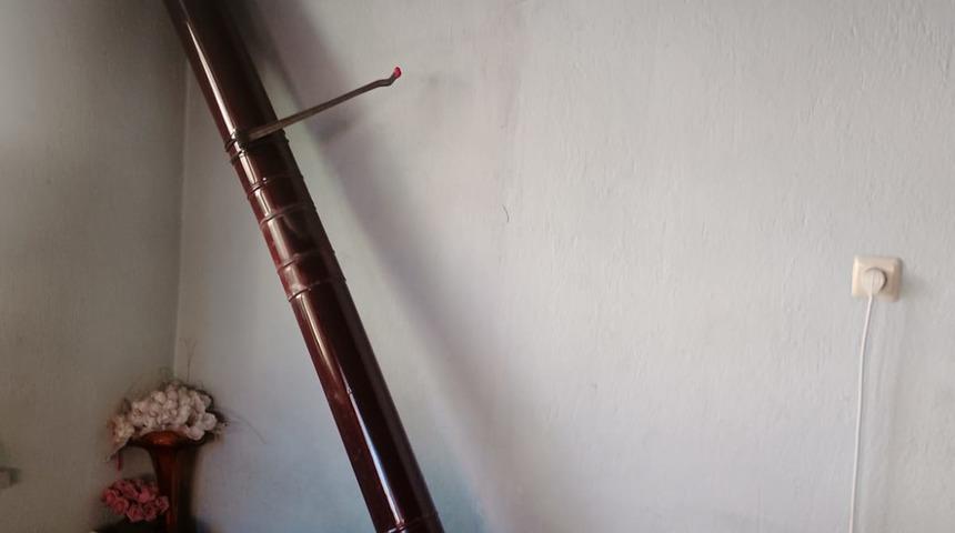 Isparta'da evde çıkan yangında 4 kişi dumandan etkilendi