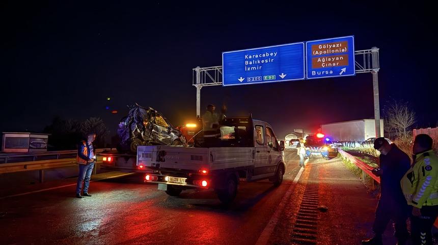 Bursa'da meydana gelen zincirleme trafik kazasında 1 kişi öldü, 2 kişi yaralandı