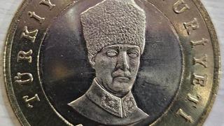 Darphane 100 milyon adet basmıştı! Madeni 5 Türk Lirası’ndaki Atatürk rölyefi sosyal medyada gündem oldu: 'Benzemiyor' tartışması...