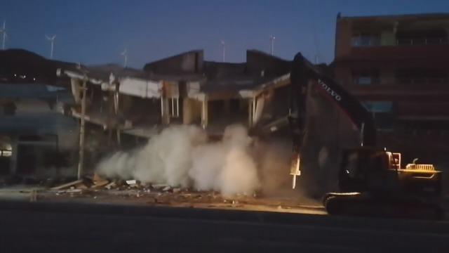 Hatay'da 4 katlı bina korna sesiyle yıkıldı