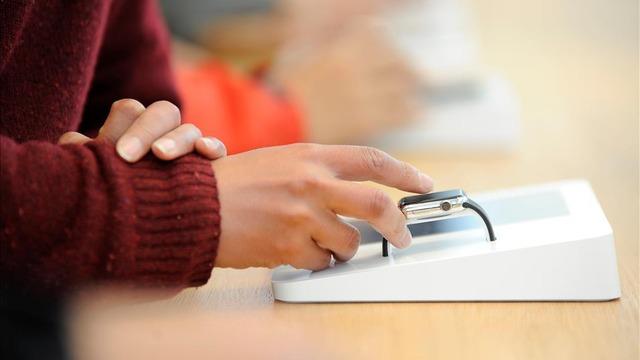 Apple'a soğuk duş! Akıllı saat satışları durduruluyor: Tarih verildi