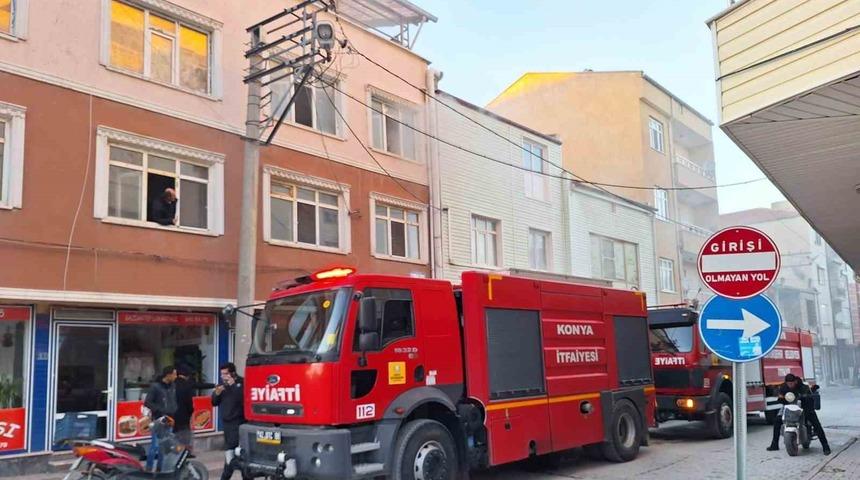 İş yerinin bodrumunda çıkan yangın büyümeden söndürüldü