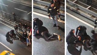 Oğlu üst geçitten atladı, annesi sinir krizi geçirdi! Dehşet anları kamerada