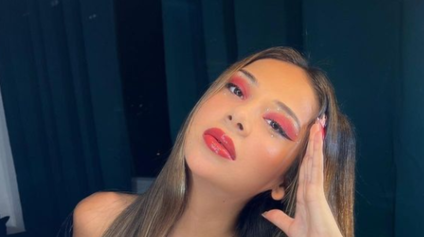 Türkiye'yi terk eden OnlyFans modeli Merve Taşkın çıplak pozunu paylaştı! Paylaşımı sosyal medyada gündem yaratmayı başardı