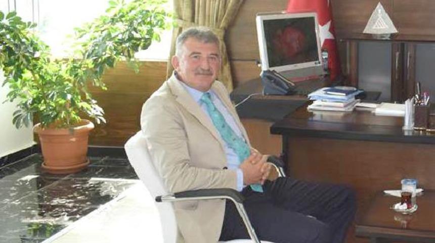 Cezaevi müdürü polislere 'hakaret ve görevi yaptırmamak için direnme' suçundan yargılanıyor