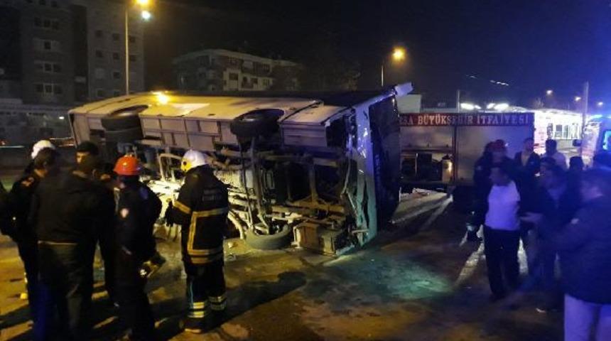 Bursa'da zincirleme kaza: 4 ölü, 10 yaralı (1)